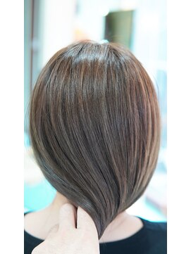 ネス(NESS) うねり対策！縮毛矯正とフローディアトリートメント