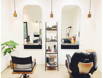 Barber and Beauty MARU