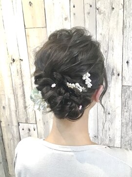 ヘアースペース ムーン(Hair Space MOON) 結婚式やパーティー イベントのヘアセットはムーン岡山にどうぞ