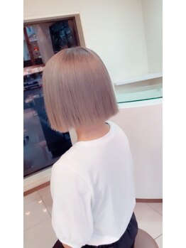 イーゼル ヘア デザイン 名張店(EASEL HAIR DESIGN)の写真/ショート&ボブへのバッサリCutのオーダーの多さが何より技術の証。再現性もバツグン◎