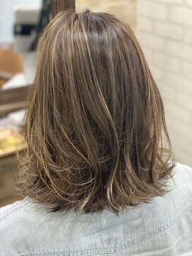 ハサミバイアトリエナガノ 千葉(8sami by atelier nagano) デザインカラー／レイヤーカット/ウエットヘア/オリーブベージュ