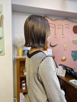 アンドチル 渋谷(AND CHILL) 切りっぱなしボブ/外ハネボブ/ラベンダーグレージュ　渋谷