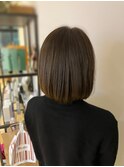 内巻きストレートボブ