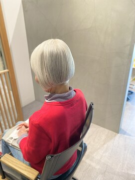 シスイ(sisui) 刈り上げパッツン ボブ