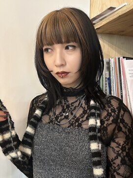 ラシェンテ 旧居留地(La Sente) ダークトーンに際立つモードハイライト