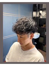 『スペインカール』しっかりパーマもゆるっとパーマもご希望の強さに応じて対応いたします。【安村颯馬】