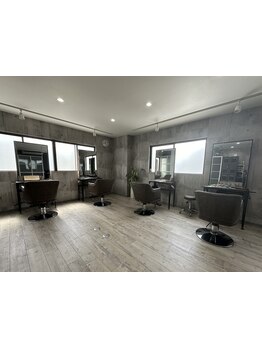 【駅すぐ/駐車場有】ベテラン女性ママスタッフのみ☆1人1人の髪のお悩みに合わせた施術で理想に導きます♪