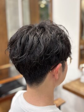 シルフィ(sylph) 毛流れセンターパート.ツイストスパイラルパーマ,20代30代40代