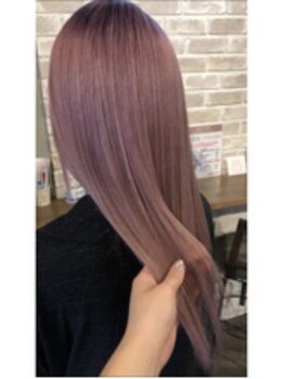 グレープバイン(GRAPEVINES)の写真/オーダーメイドのAujuaで頭皮と髪をケア。うるつや髪を目指すサロンで贅沢な時間を★