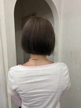 ヘアーアイスカルテット(HAIR ICI QUARTET) 大人可愛いオリーブベージュボブ/ブリーチなしカラー/透明感