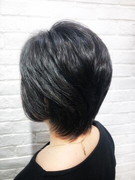 アッシュ 石神井公園店(Ash) 大人女性のショートスタイル