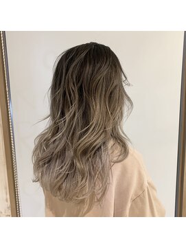 レガロ(REGALO RESORT) [ツネカワ]グレージュグラデーションカラー