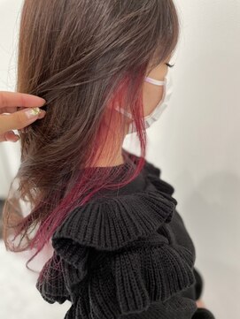 シュネア(shunea330) 透明感グレージュ×イヤリングカラー×ピンク