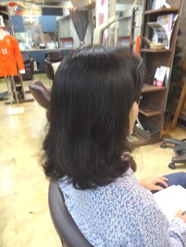 ヴァンテアン 巣鴨店 大人ミディアムボブ,ナチュラルボブ,くせ毛風パーマ30代40代50代