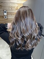 ベイショア(Bay Shore NY)&nbsp;ハイライトカラーバイカラー波巻きうるツヤシアーグレージュ