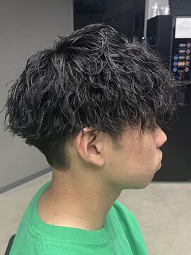 フイ 恵比寿(Hui) 波巻きパーマ/刈り上げマッシュ/メンズパーマ