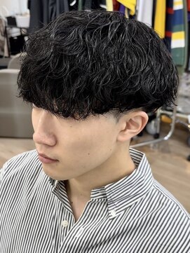 ウェイビーエフティフィフス 横浜西口(WAVEY ft.fifth) 波巻きスパイラルパーマメンズマッシュ波巻きパーマウルフカット