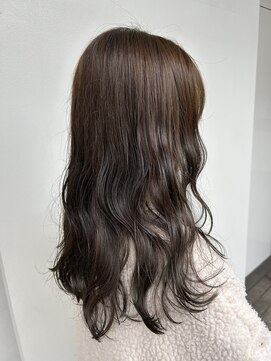 フォークロア 己斐店(Folk Lore) オリーブカラー・顔周りレイヤー