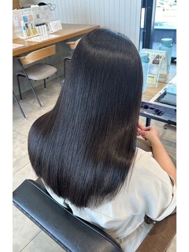 エクファ ヘアエステアンドスパ(ex-fa hair esthe&spa) ワンホンレイヤー/ミルクティーブロンド/ダークブルー/草津/栗東