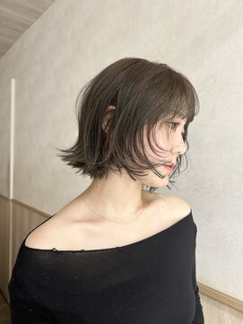 パーク(PAAQ) ボブ/レイヤーボブ/顔まわりレイヤー/オリーブ