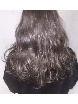 ジーナ(XENA) パールグレージュ