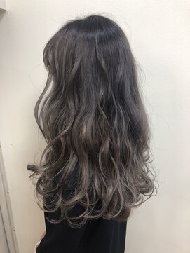 モ ディープ 泰夢(mo’Deep 泰夢) グラデーショングレージュ