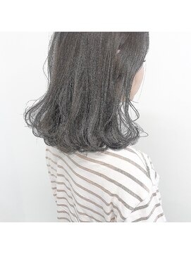 ガーランドウメダ(Garland umeda) アディクシーカラー＿ミディアムロブ＿000322