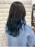 グラデーションカラー×エメラルドグリーン