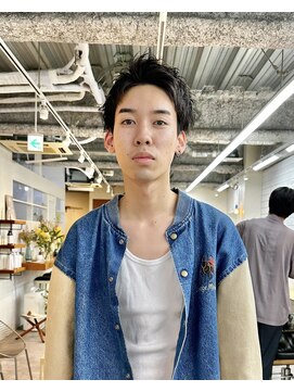 ガレージ バイ グリーン 原宿 表参道(Garage by green) 【SATOSHI】黒髪スパイキーショート