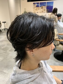 シードバイシャムロック(SEED by Shamrock) 星川指名 ニュアンスパーマ センターパートウルフ