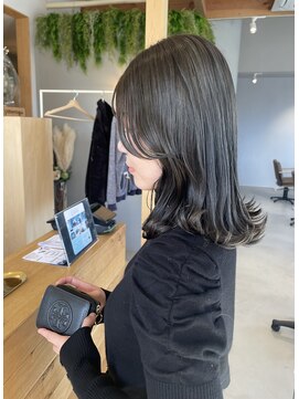 シー(See.) 顔まわりカット透明感オリーブグレージュ i