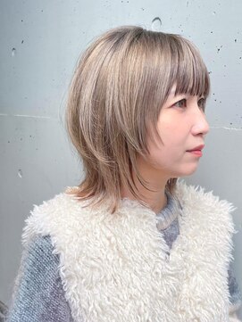 ローランド(Rowland) ダブルカラー☆ベージュカラー☆ウルフカット☆レイヤーカット