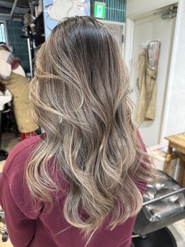 ロア インターナショナル 新宿店(LoA International) 20代30代大人かわいい顔まわりレイヤーカット