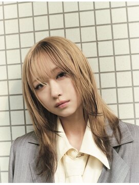 マティス 表参道(matiz) ミニウルフレイヤーカッくびれヘアハイライトカラー裾カラー