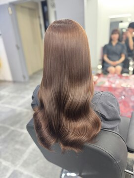 ペレ 栄 アネックス(PELE栄ANNEX) 韓国 くびれロング レイヤー ワンホンヘア 小顔前髪