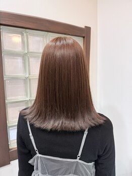 ラ ヴィナチュレル(La vie neturelle)の写真/ダメージ気になるけど、ウルティアトリートメントで手触り艶髪に！カラー持ちも◎