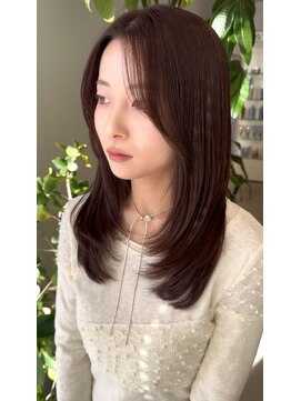シー(The She's) 艶カラー ローレイヤーカット×アースブラウンカラー◎