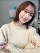 トリッカ 銀座(tricca)&nbsp;切りっぱなしミディ/シースルーバング/くびれヘア/艶カラー