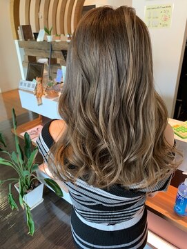 エントランスデパーチャー(ENTRANCE DEPARTURE) 【YuKuRu  HAIR  FACTORY】/透明感/バレイヤ-ジュカラー