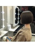 大人っぽいミニボブ ツヤ感×透明感 スポンテニアスstyle