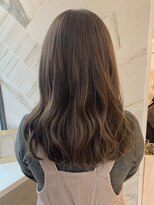 ジーナ 船橋(Zina)&nbsp;小顔セミウェットウェーブピンクベージュハイライトカラー