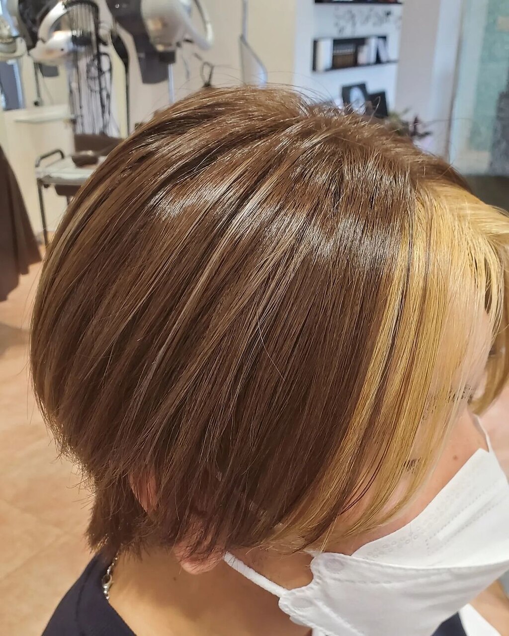 ストーリー　ルーセントショート　明るい栗色　ミディアム　カットあり 2025年夏】栗色 ショートの髪型・ヘアアレンジ｜人気順
