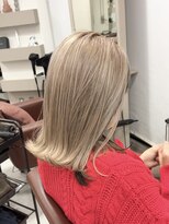 ヘアーアイスカルテット(HAIR ICI QUARTET)&nbsp;20代30代大人可愛い艶感ミルクティーベージュケアブリーチ