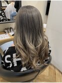 グレーアッシュ×艶ロング