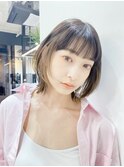くびれボブ/イヤリングカラー/斜めバング/シースルーバング/前髪
