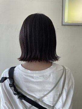 ピエドプールポッシュ(PiED DE POULE POCHE) 外はねボブスタイル