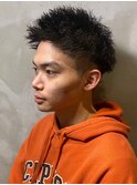 スパイキーショート　ツイストパーマ　ツーブロック　束感