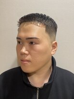 銀座マツナガ 神田店&nbsp;ワイルド短髪前巻きパーマスキンフェードバーバースタイル