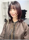 ワインレッドレイヤーカット小顔くびれヘア暗めカラー