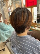 スタジオ アルファプラス 日暮里店(studio α+)&nbsp;ステップボーンカットカットボブショートハイライト白髪ぼかし